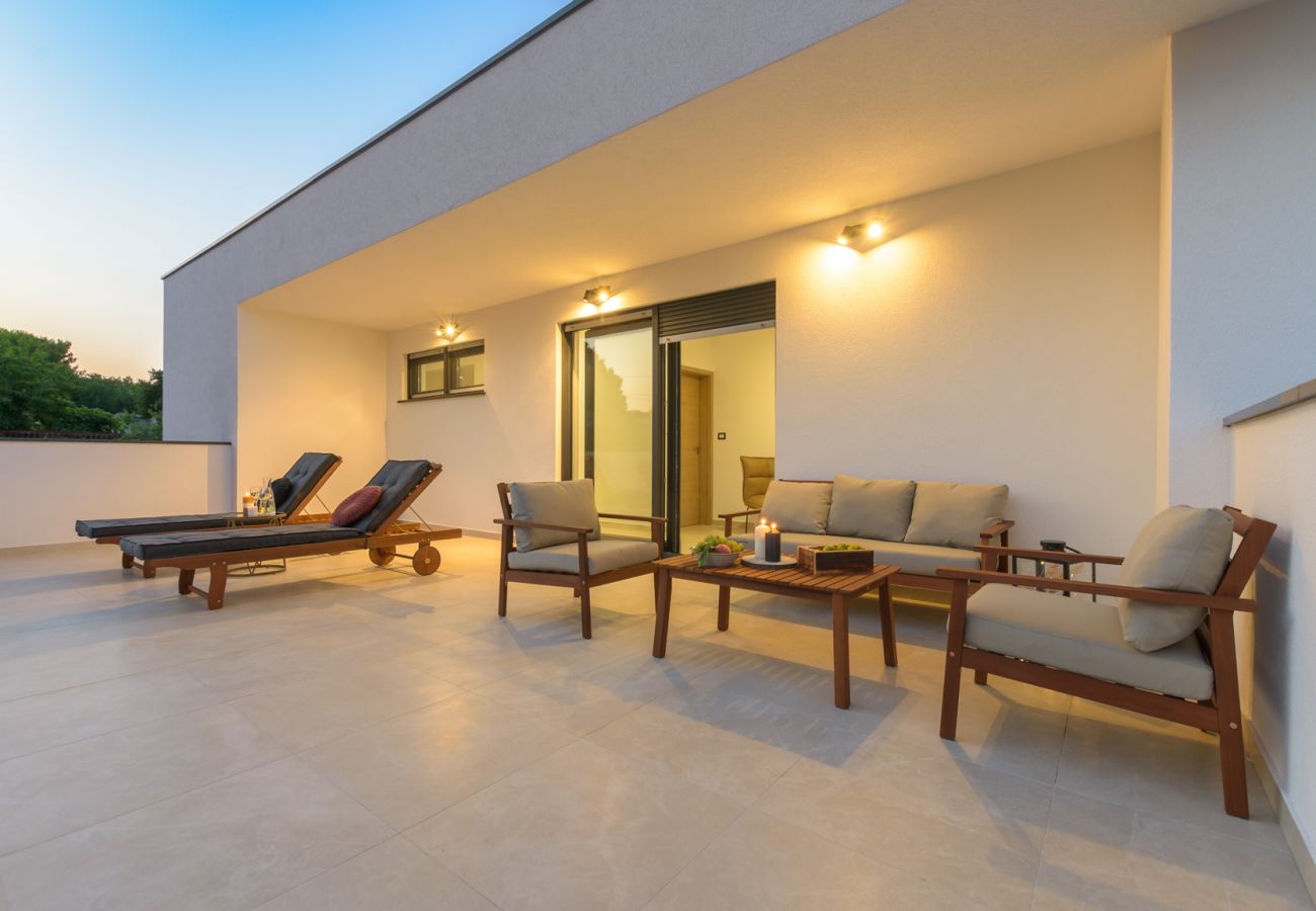 Villa in Vintijan - Villa Hana near Pula with private 32 m2 pool & only 2 km from the beach