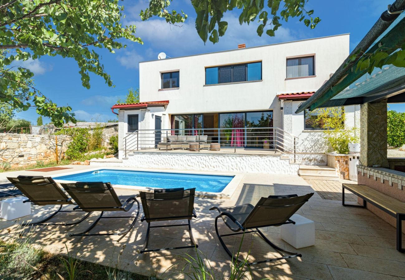 Villa in Šegotici - Villa Lelaina near Pula with private Pool and 3 km from the beach - pet friendly