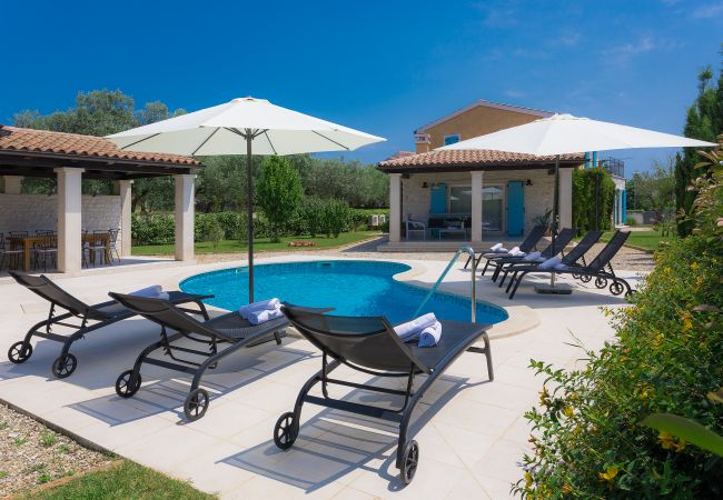Villa in Fažana - Villa Luka in Fažana with pool & playground only 600 meter from the beach  Villa in Fažana - Villa Luka in Fažana with pool & playground only 600 meter from the beach