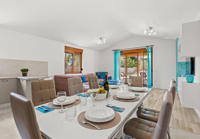 Villa in Ližnjan - Villa Markulin near Medulin for 8 people only 2 km from the beach Villa in Ližnjan - Villa Markulin near Medulin for 8 people only 2 km from the beach
