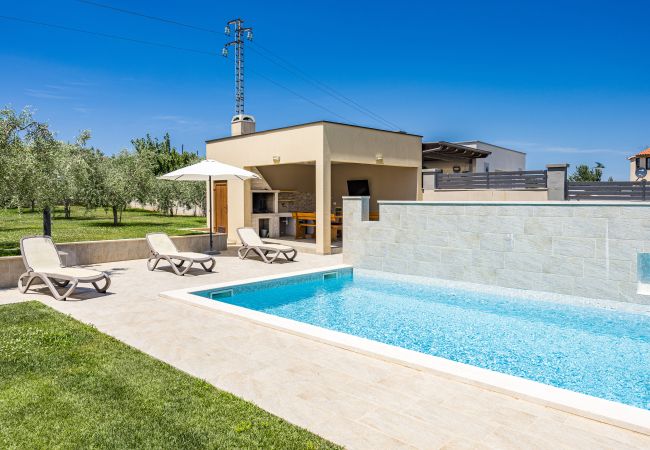 Villa in Ližnjan - Villa Markulin near Medulin for 8 people only 2 km from the beach Villa in Ližnjan - Villa Markulin near Medulin for 8 people only 2 km from the beach