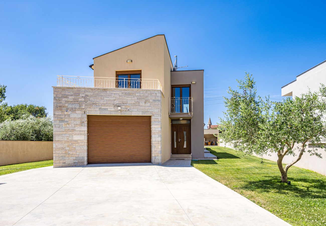Villa in Ližnjan - Villa Markulin near Medulin for 8 people only 2km from the beach - pet friendly