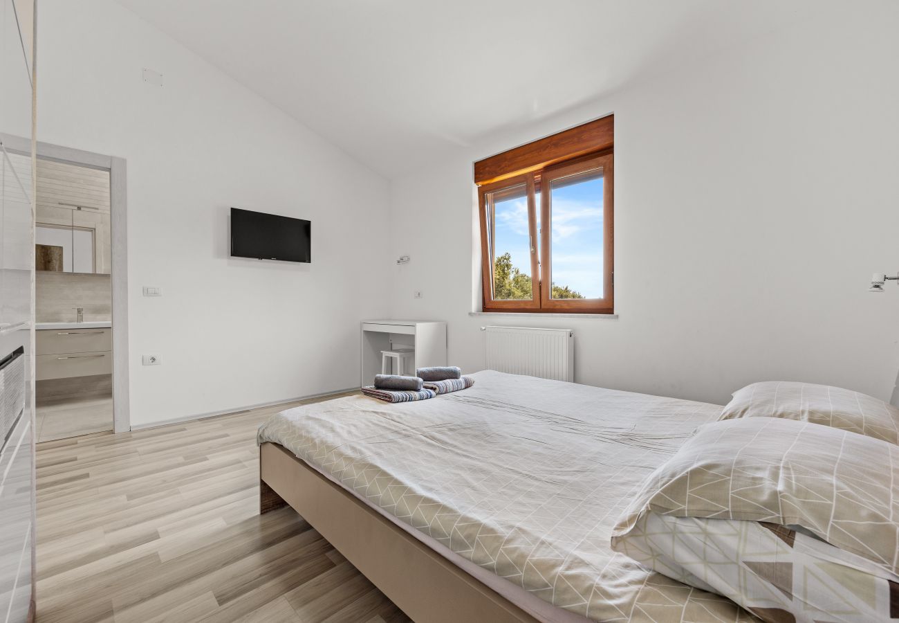 Villa in Ližnjan - Villa Markulin near Medulin for 8 people only 2km from the beach - pet friendly