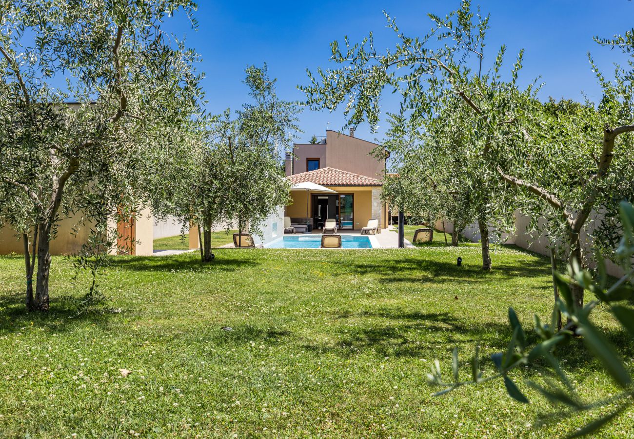 Villa in Ližnjan - Villa Markulin near Medulin for 8 people only 2km from the beach - pet friendly