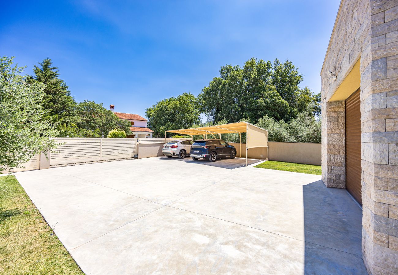 Villa in Ližnjan - Villa Markulin near Medulin for 8 people only 2km from the beach - pet friendly