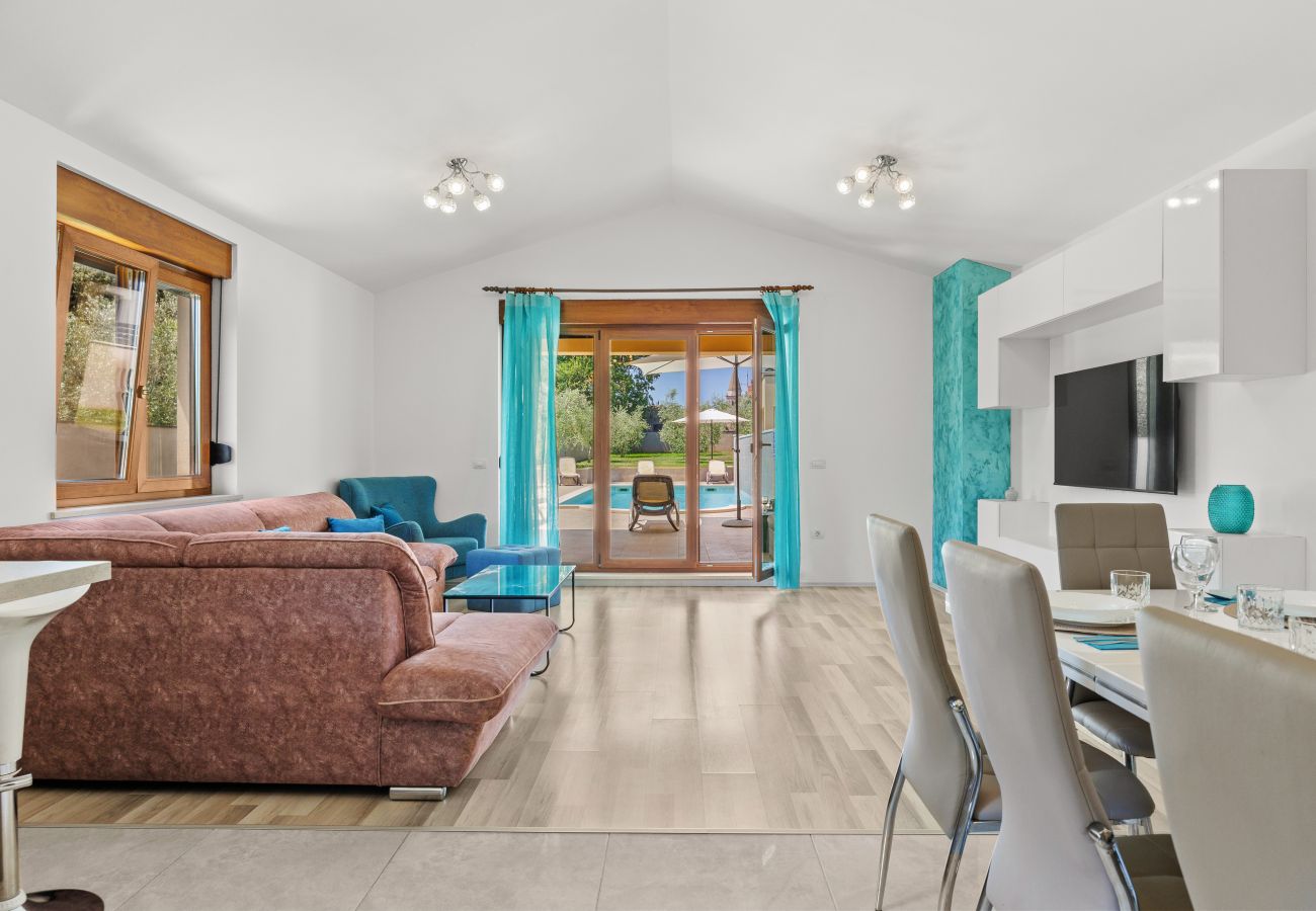 Villa in Ližnjan - Villa Markulin near Medulin for 8 people only 2km from the beach - pet friendly
