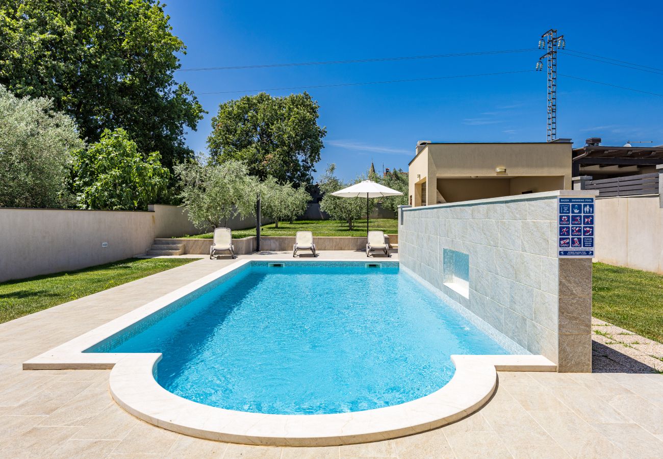 Villa in Ližnjan - Villa Markulin near Medulin for 8 people only 2km from the beach - pet friendly