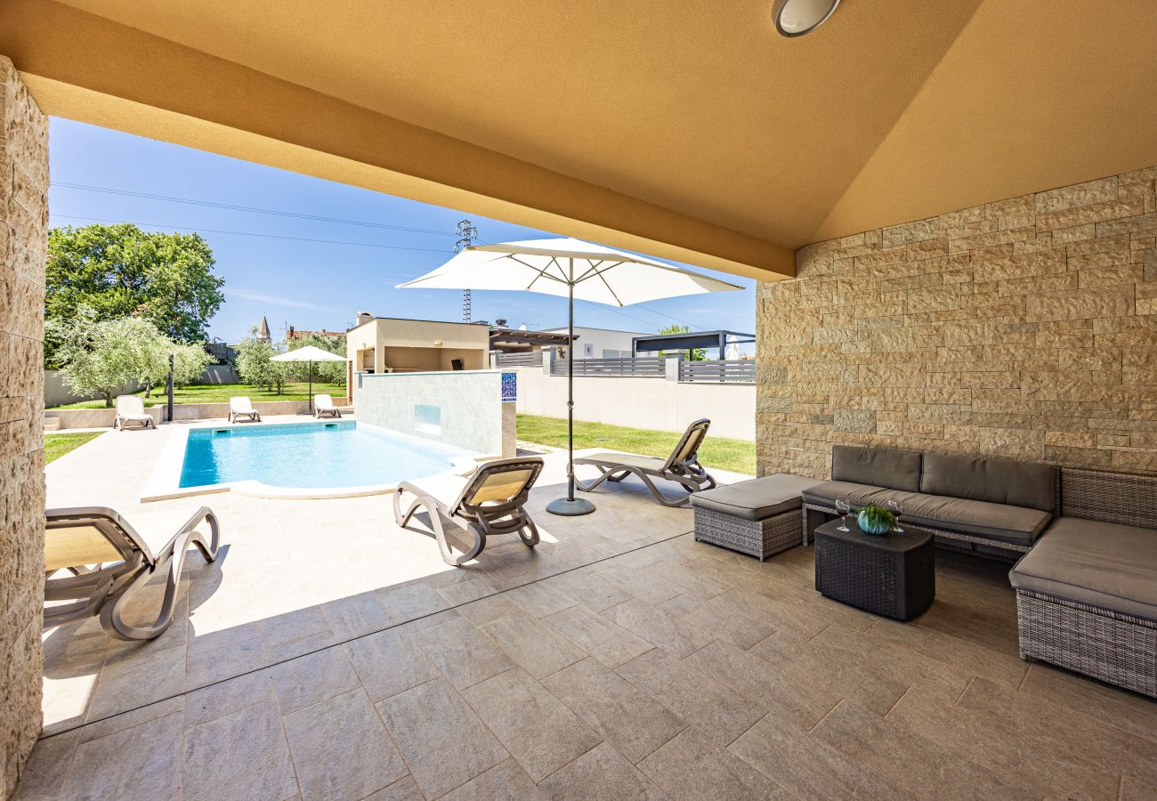 Villa in Ližnjan - Villa Markulin near Medulin for 8 people only 2km from the beach - pet friendly