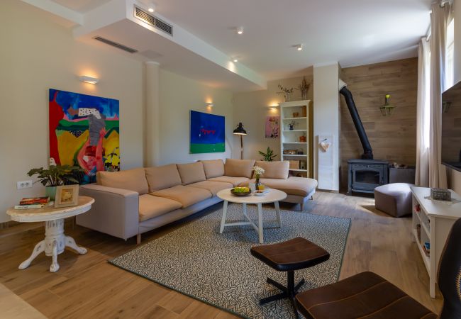 Villa in Butkovici - Villa MyKoltrina in Central Istria for 10 persons with with wellness & 72 m2 large pool   Villa in Butkovici - Villa MyKoltrina in Central Istria for 10 persons with with wellness & 72 m2 large pool