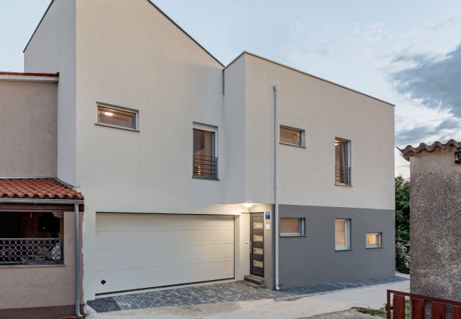 Villa in Ližnjan - Villa San for 6 persons in Medulin with fitness and only 2 km from the beach with sea view Villa in Ližnjan - Villa San for 6 persons in Medulin with fitness and only 2 km from the beach with sea view