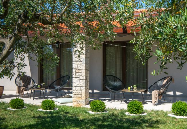 Villa in Mali Vareški - Villa Silentio with whirlpool, large garden, complete privacy & quiet location  Villa in Mali Vareški - Villa Silentio with whirlpool, large garden, complete privacy & quiet location
