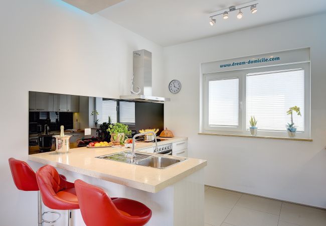 Villa in Bužinija - Villa Sky Dream for 8 persons near Novigrad Villa in Bužinija - Villa Sky Dream for 8 persons near Novigrad
