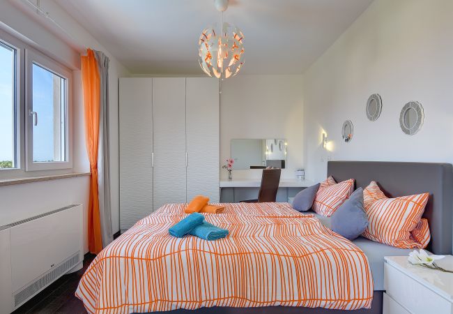 Villa in Bužinija - Villa Sky Dream for 8 persons near Novigrad Villa in Bužinija - Villa Sky Dream for 8 persons near Novigrad