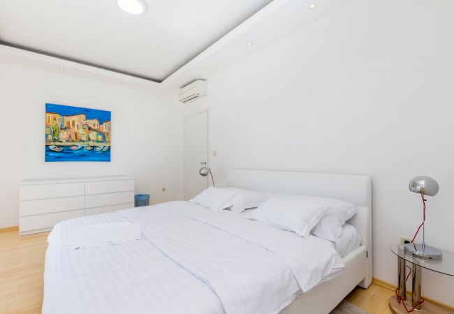 Villa in Opatija - Villa Sveti Petar in Opatija for 10 persons with sea view & whirlpool  Villa in Opatija - Villa Sveti Petar in Opatija for 10 persons with sea view & whirlpool