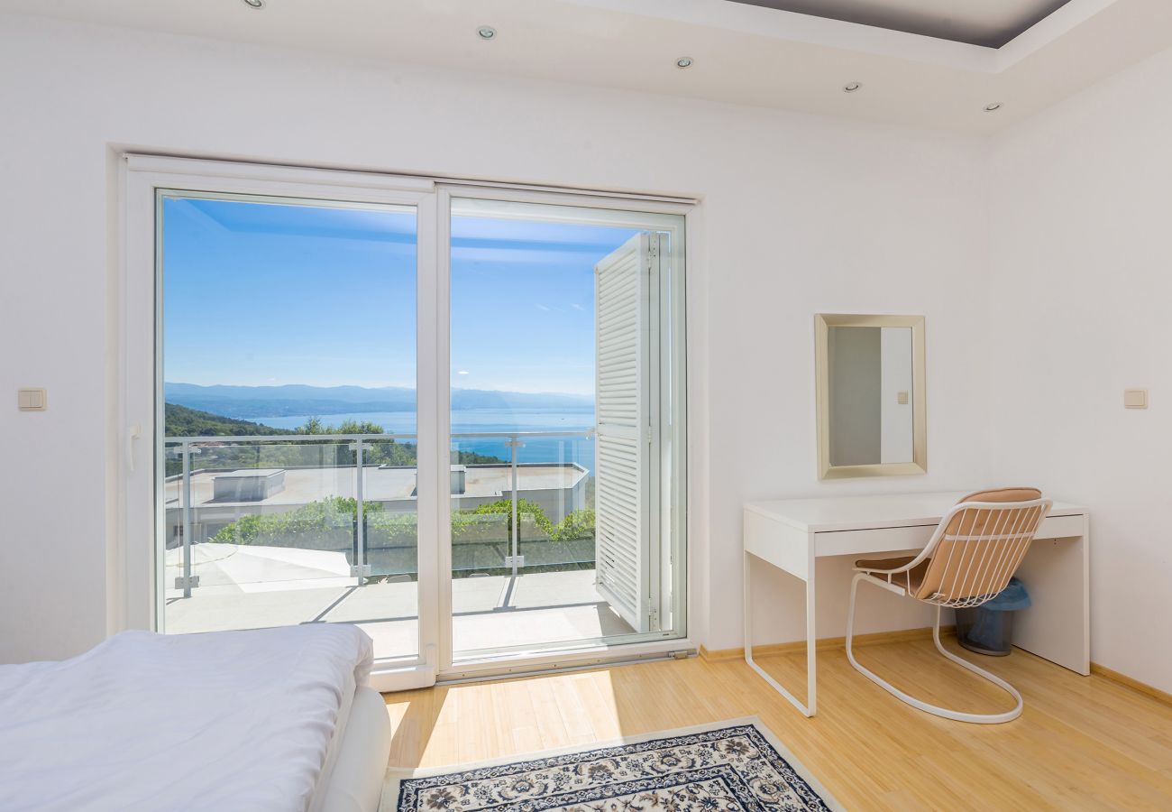 Villa in Opatija - Villa Sveti Petar in Opatija for 10 persons with sea view & whirlpool 