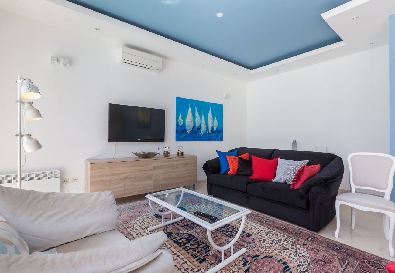 Villa in Opatija - Villa Sveti Petar in Opatija for 10 persons with sea view & whirlpool 