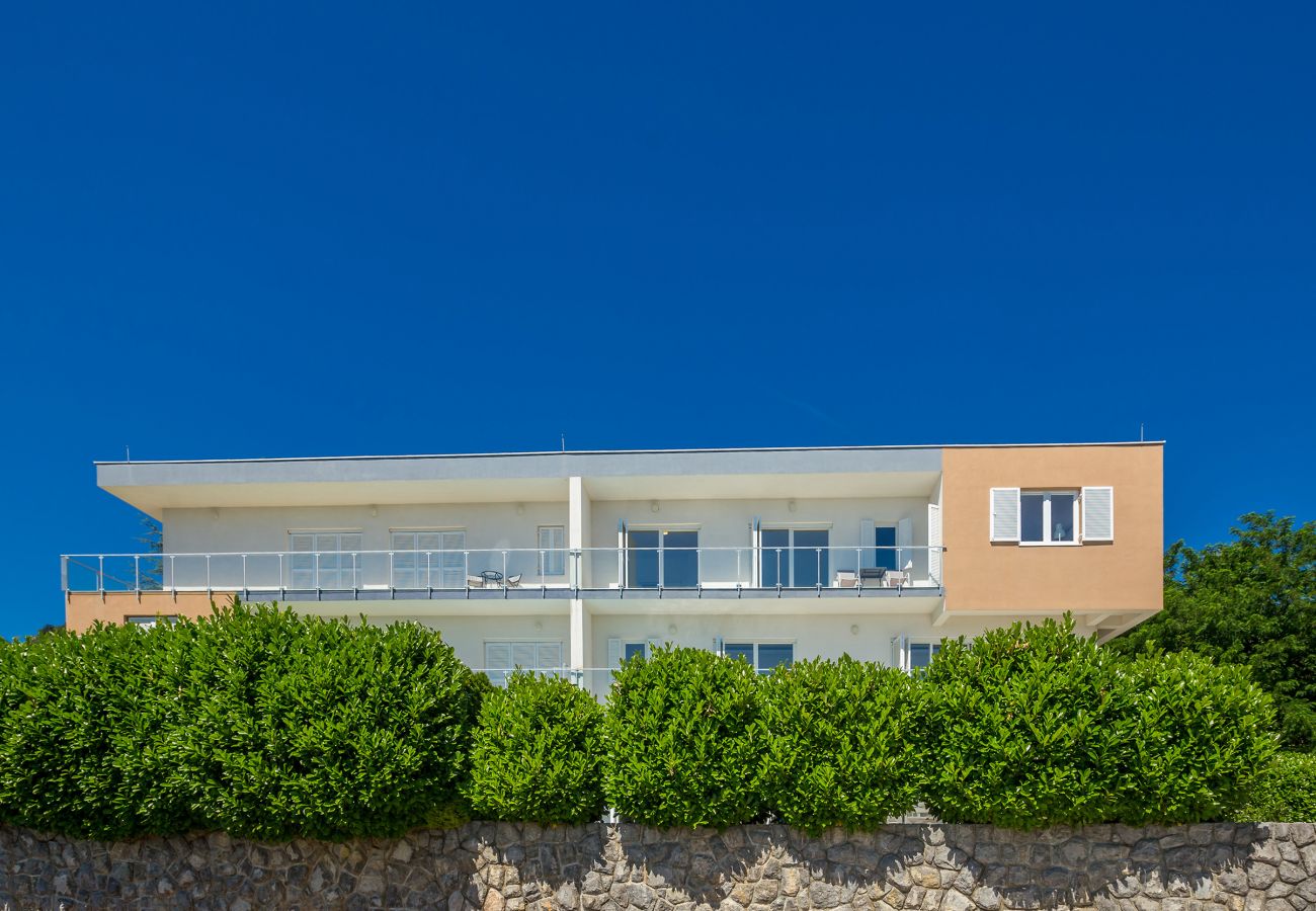 Villa in Opatija - Villa Sveti Petar in Opatija for 10 persons with sea view & whirlpool 