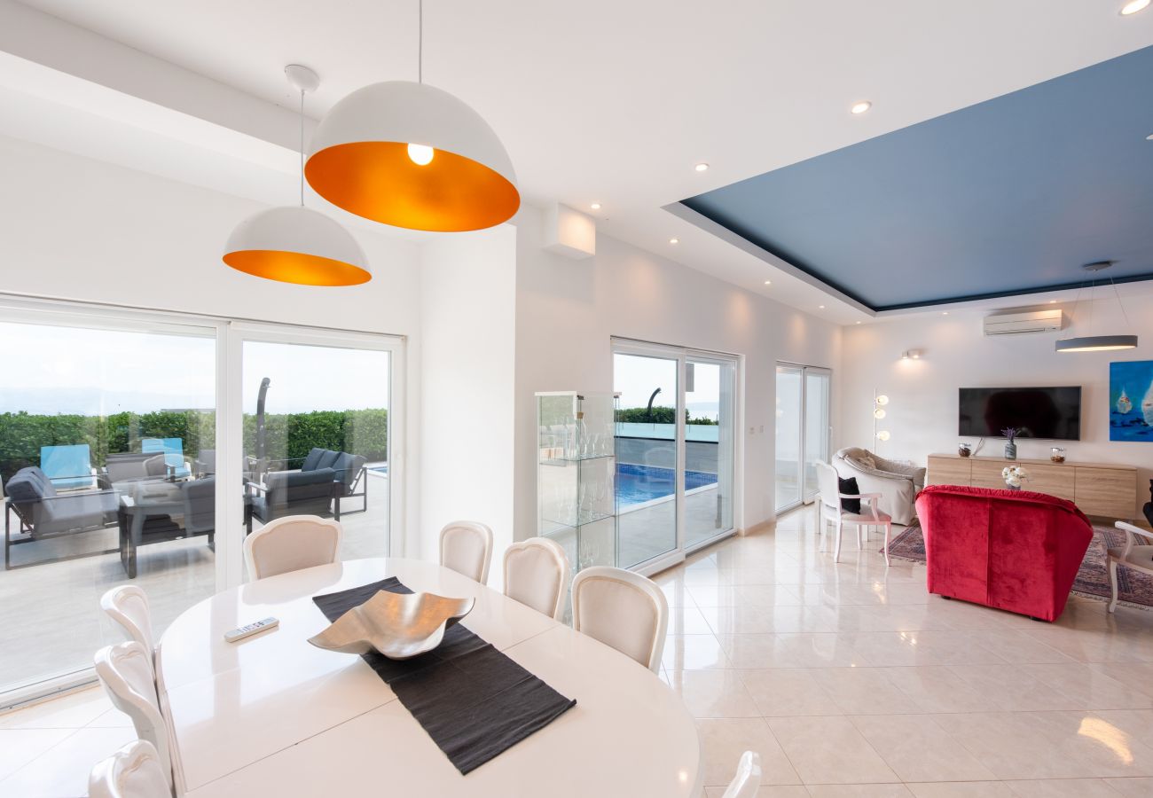 Villa in Opatija - Villa Sveti Petar in Opatija for 10 persons with sea view & whirlpool 
