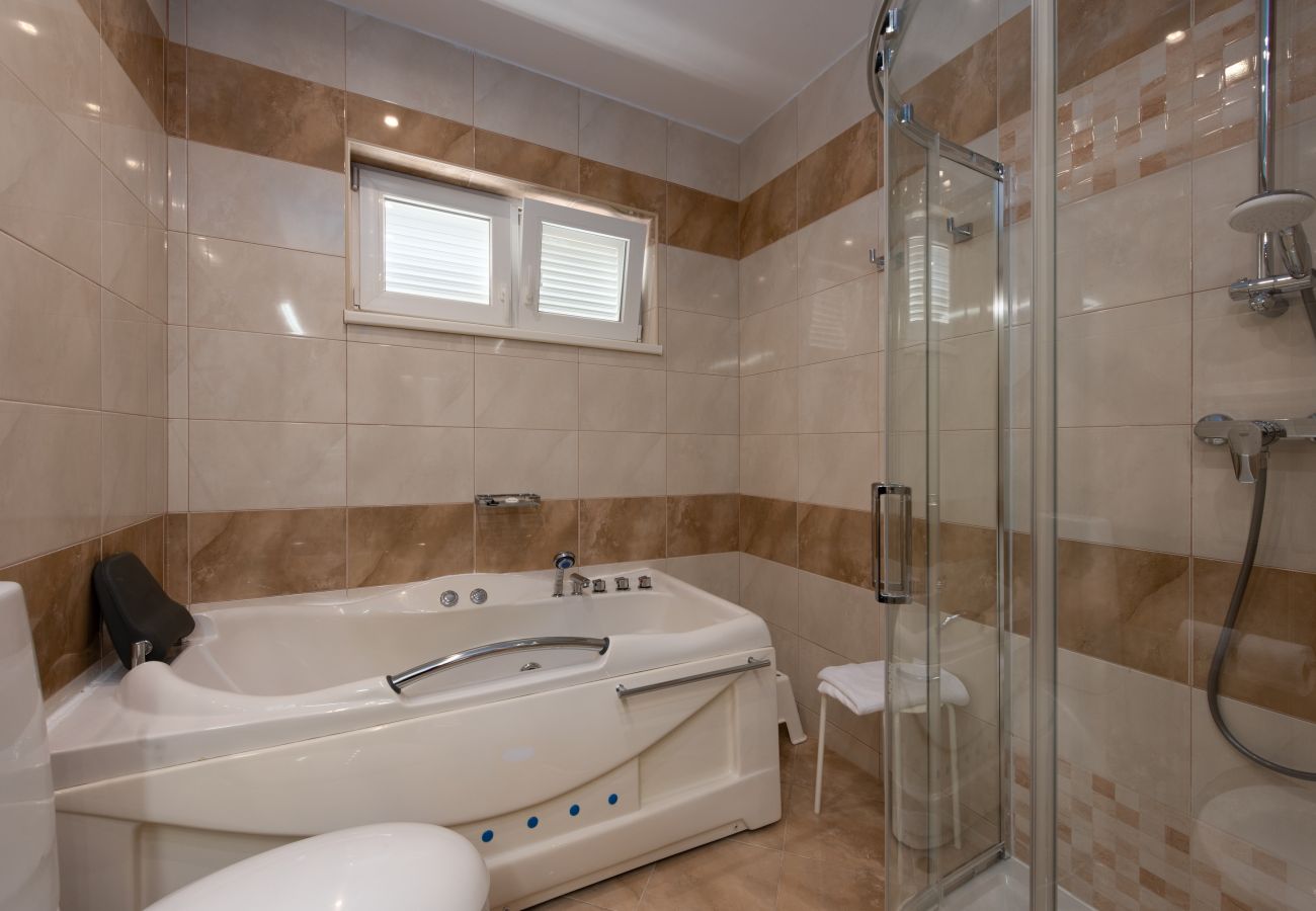 Villa in Opatija - Villa Sveti Petar in Opatija for 10 persons with sea view & whirlpool 