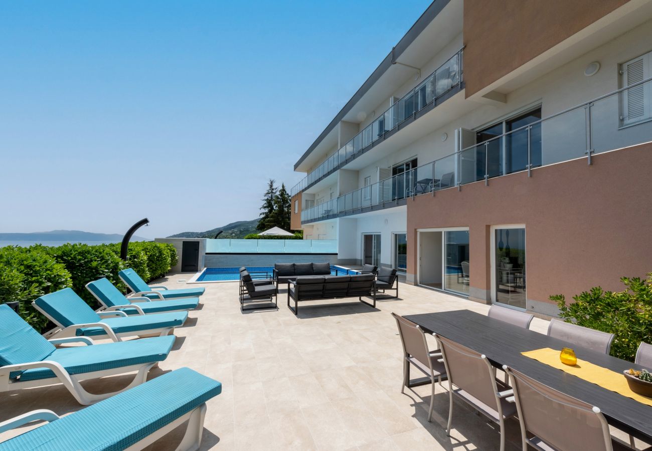 Villa in Opatija - Villa Sveti Petar in Opatija for 10 persons with sea view & whirlpool 