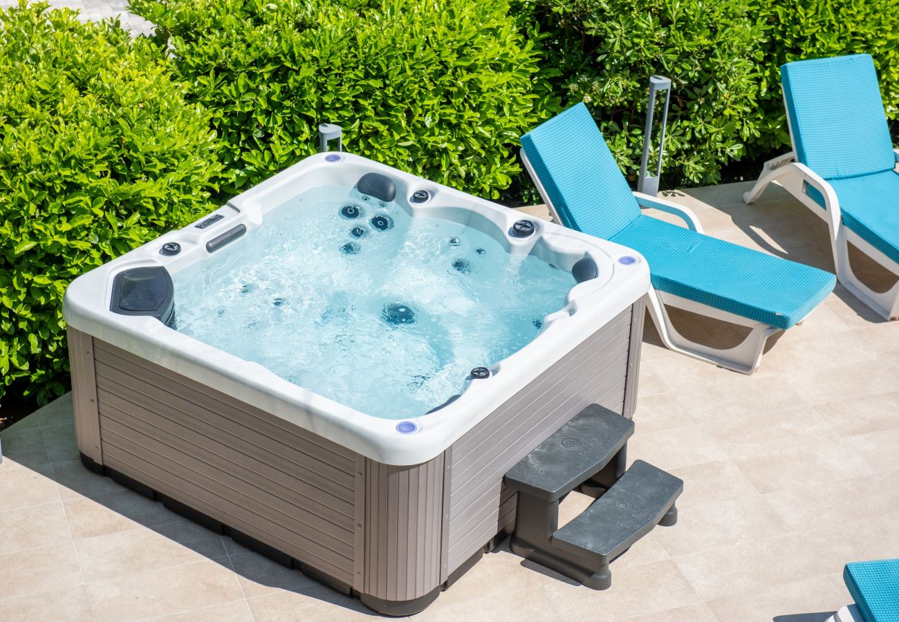 Villa in Opatija - Villa Sveti Petar in Opatija for 10 persons with sea view & whirlpool 