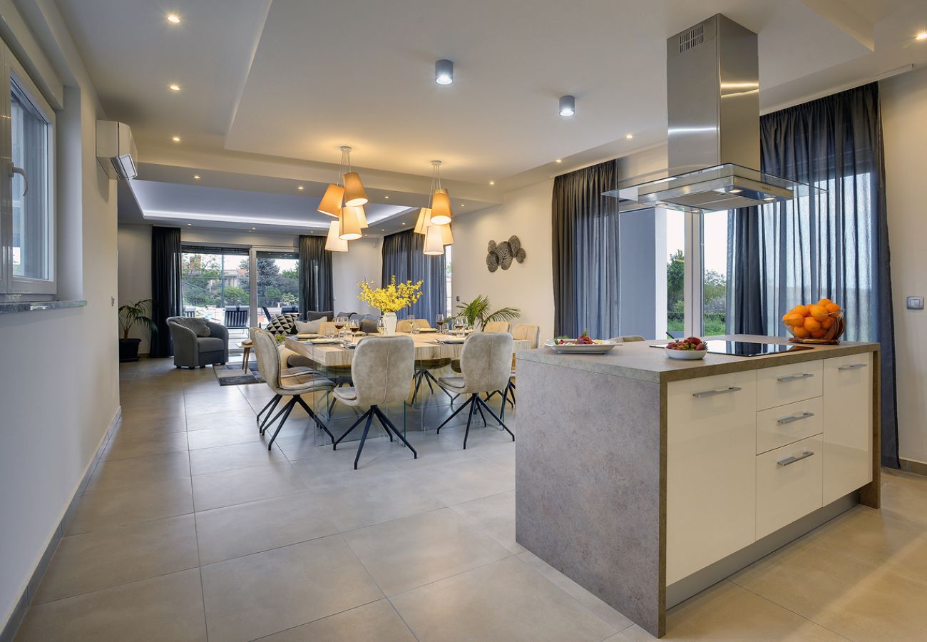 Villa in Pula - Villa Una in Pula with heated pool and whirlpool