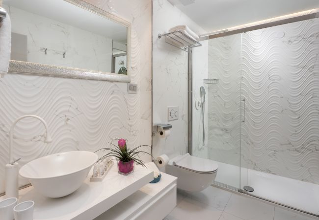 Villa in Duga Luka - Villa Vlastelini II near Labin - Rabac with sea view, beachfront and wellness Villa in Duga Luka - Villa Vlastelini II near Labin - Rabac with sea view, beachfront and wellness