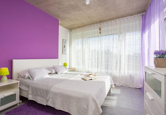Villa in Krnica - Villa Windrose for 8 persons near Pula with large garden Villa in Krnica - Villa Windrose for 8 persons near Pula with large garden