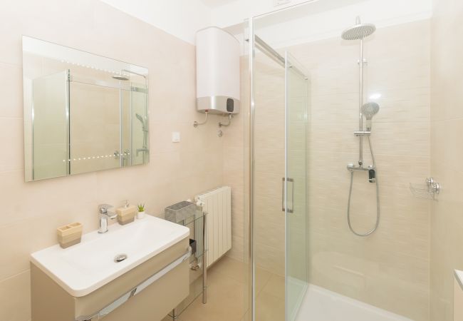 Villa in Loborika - Villa Mattuzzi near Pula with large garden, kids playground and whirlpool Villa in Loborika - Villa Mattuzzi near Pula with large garden, kids playground and whirlpool