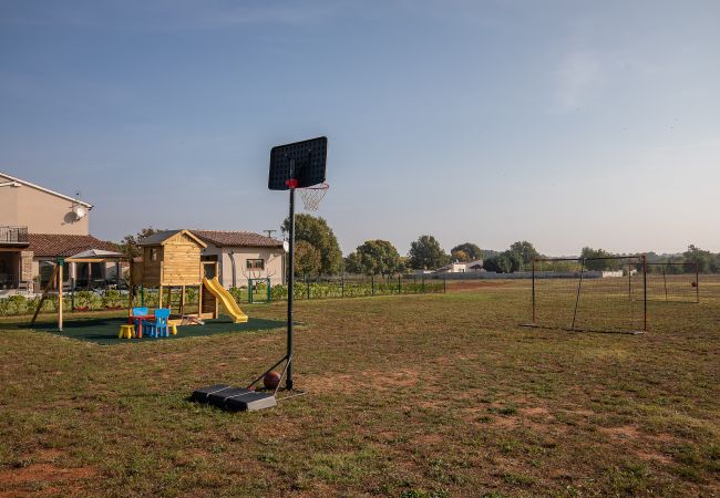 Villa in Loborika - Villa Mattuzzi near Pula with large garden, kids playground and whirlpool Villa in Loborika - Villa Mattuzzi near Pula with large garden, kids playground and whirlpool