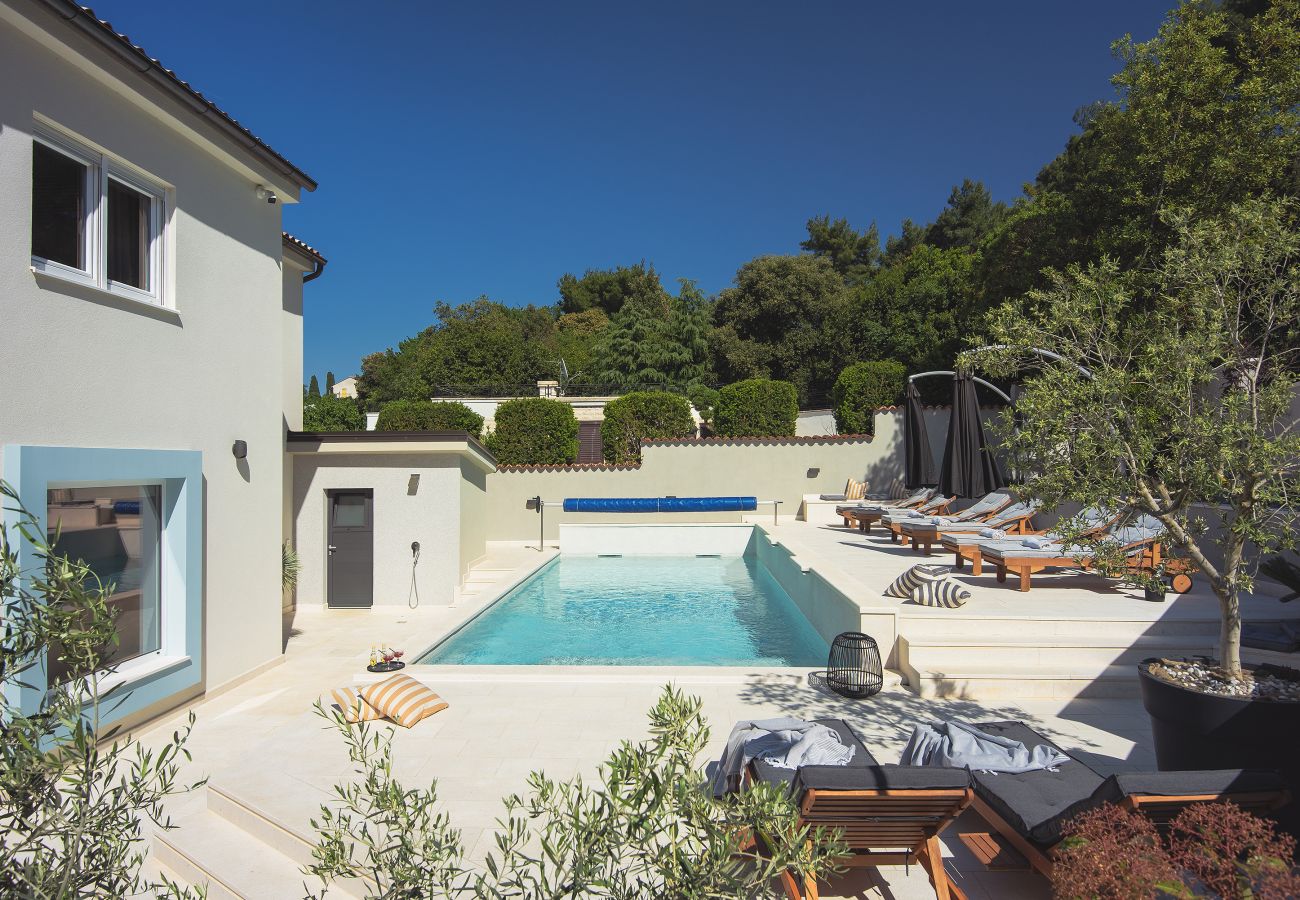 Villa in Vinkuran - Villa Forest Bay near Pula for 8 people - only 300 meters from the beach