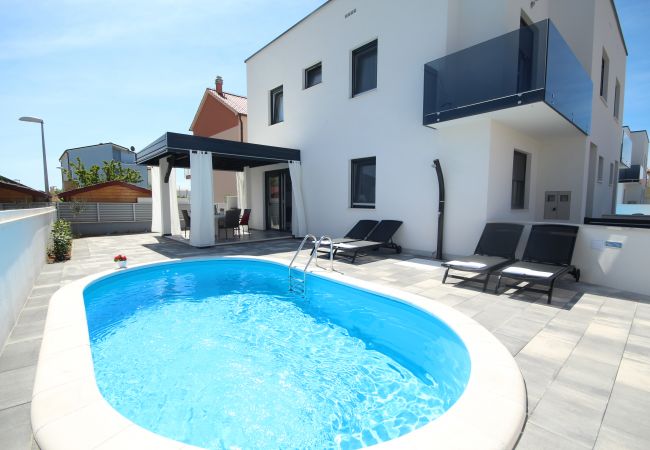 Villa in Vodice - Villa Essenza Mare in Vodice only 650 meters from the beach