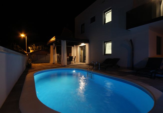Villa in Vodice - Villa Essenza Mare in Vodice only 650 meters from the beach