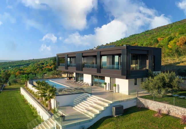 Villa in Brovinje - Luxury Exclusive Villa Panoramica near Labin - Rabac only 2 km from the beach with sea view and wellness