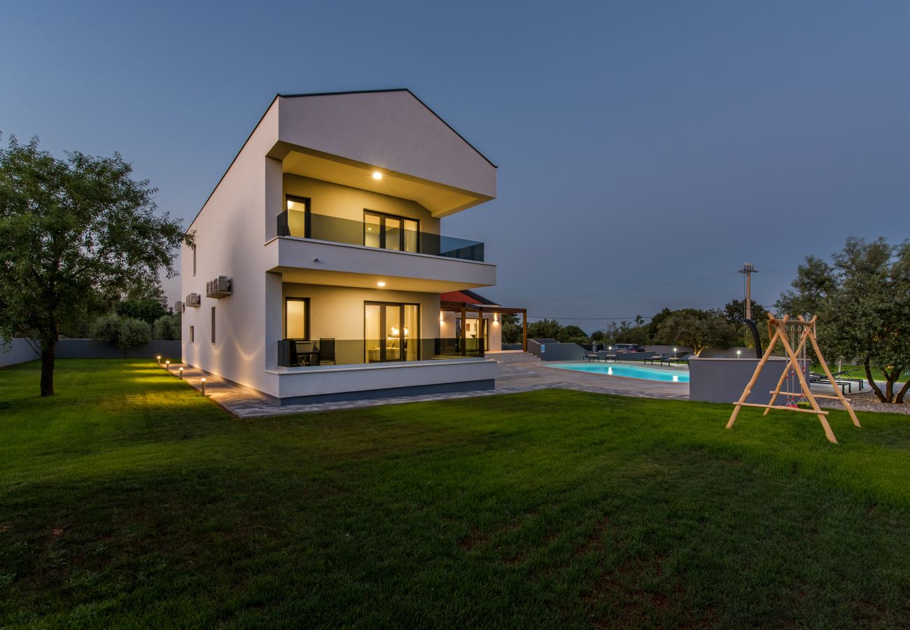 Villa in Krnica - Villa Posidonia near Pula with sea view and surrounded by olive trees