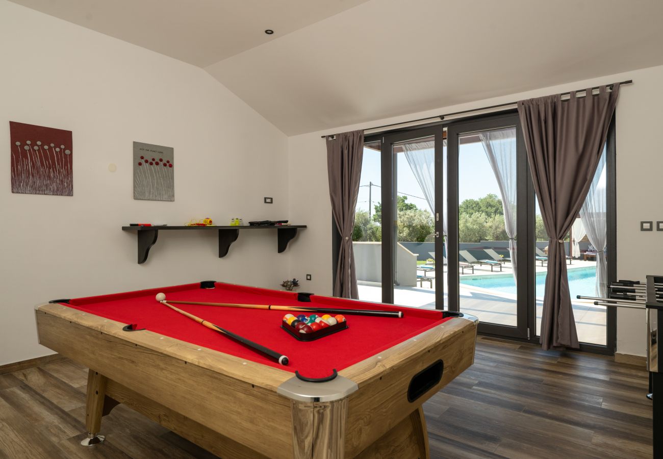 Villa in Krnica - Villa Posidonia near Pula with sea view and surrounded by olive trees