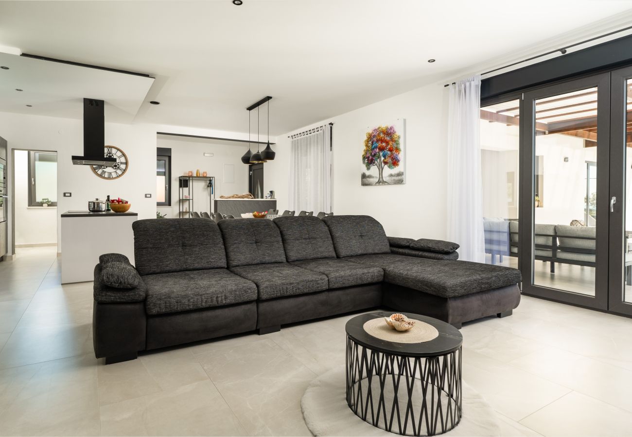 Villa in Krnica - Villa Posidonia near Pula with sea view and surrounded by olive trees