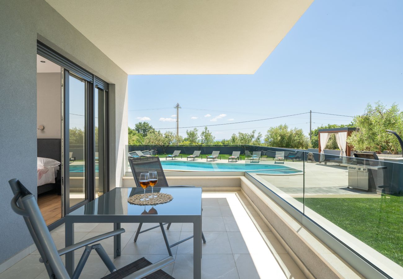 Villa in Krnica - Villa Posidonia near Pula with sea view and surrounded by olive trees