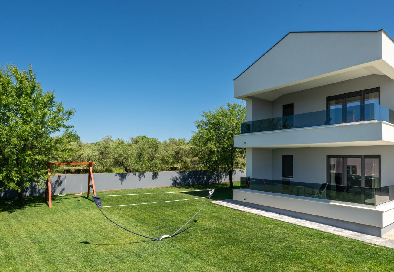 Villa in Krnica - Villa Posidonia near Pula with sea view and surrounded by olive trees