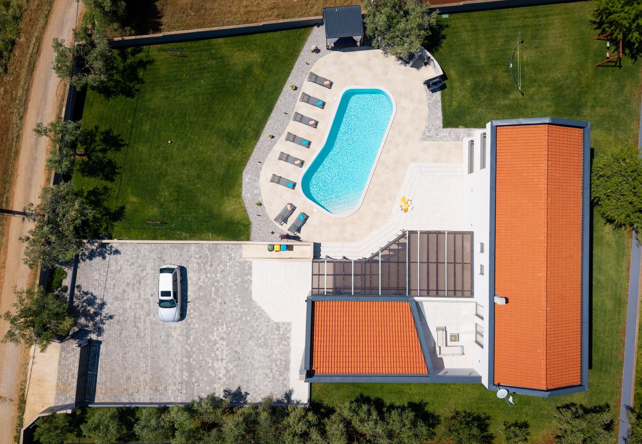 Villa in Krnica - Villa Posidonia near Pula with sea view and surrounded by olive trees