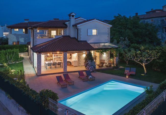 Villa in Bužinija - Villa Sunset with sea view for 6 persons near Novigrad Villa in Bužinija - Villa Sunset with sea view for 6 persons near Novigrad