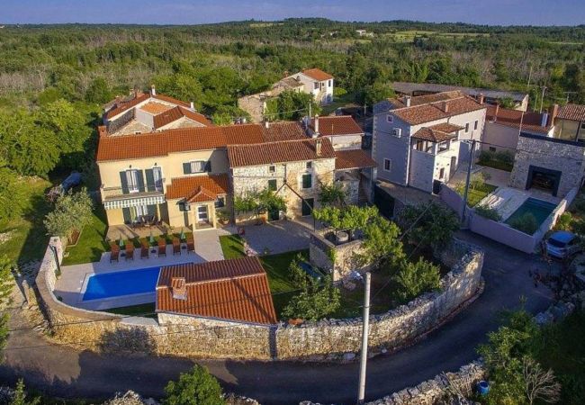 Villa in Banki - Villa Hisina near Poreč for 6 people with private swimming pool  Villa in Banki - Villa Hisina near Poreč for 6 people with private swimming pool