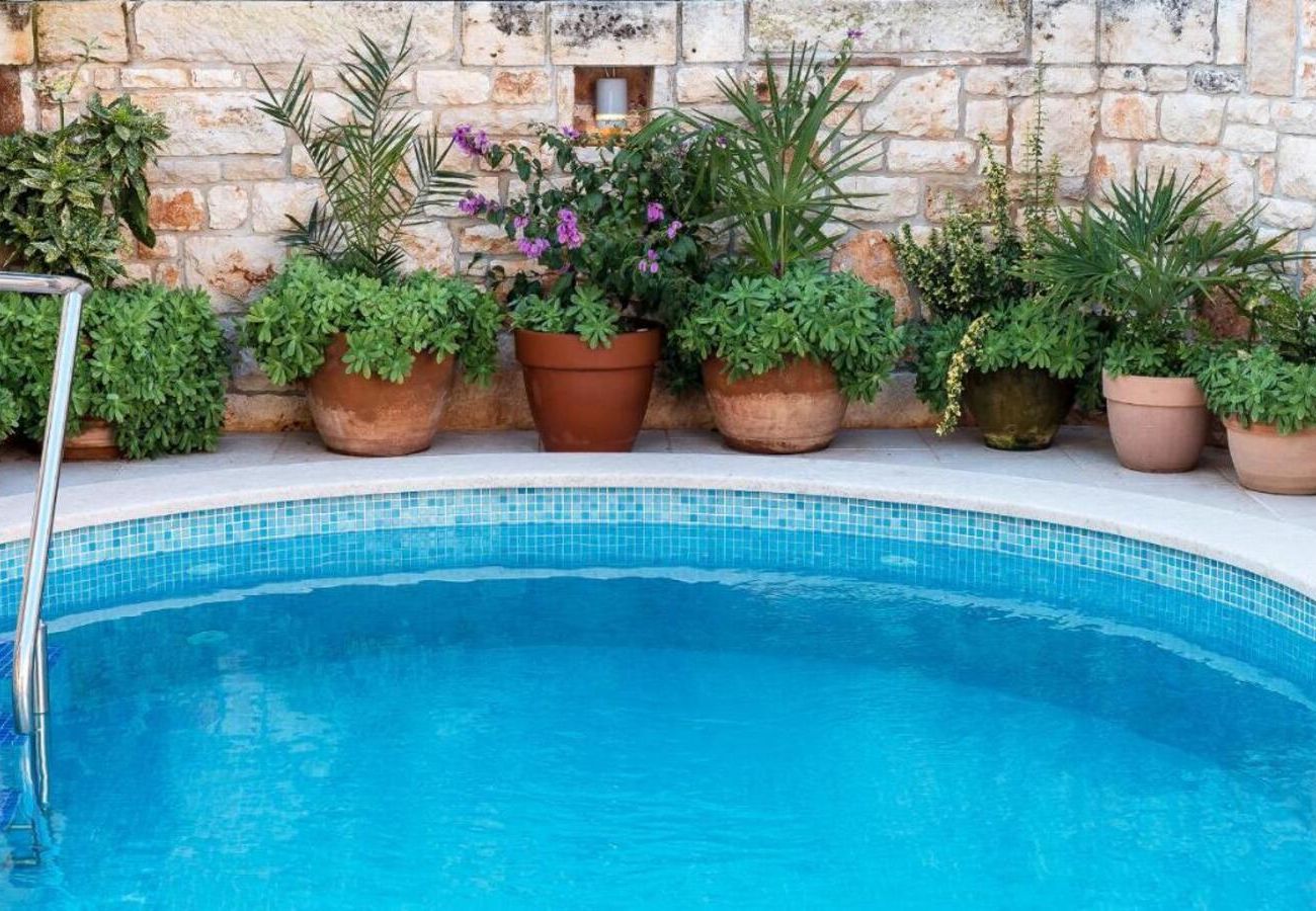 Villa in Marcana - Casa Menta near Pula for 10 persons - private villa for families & friends with wellness and pool heating