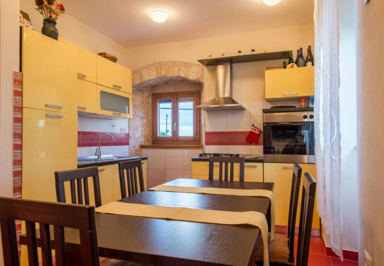 Villa in Marcana - Casa Menta near Pula for 10 persons - private villa for families & friends with wellness