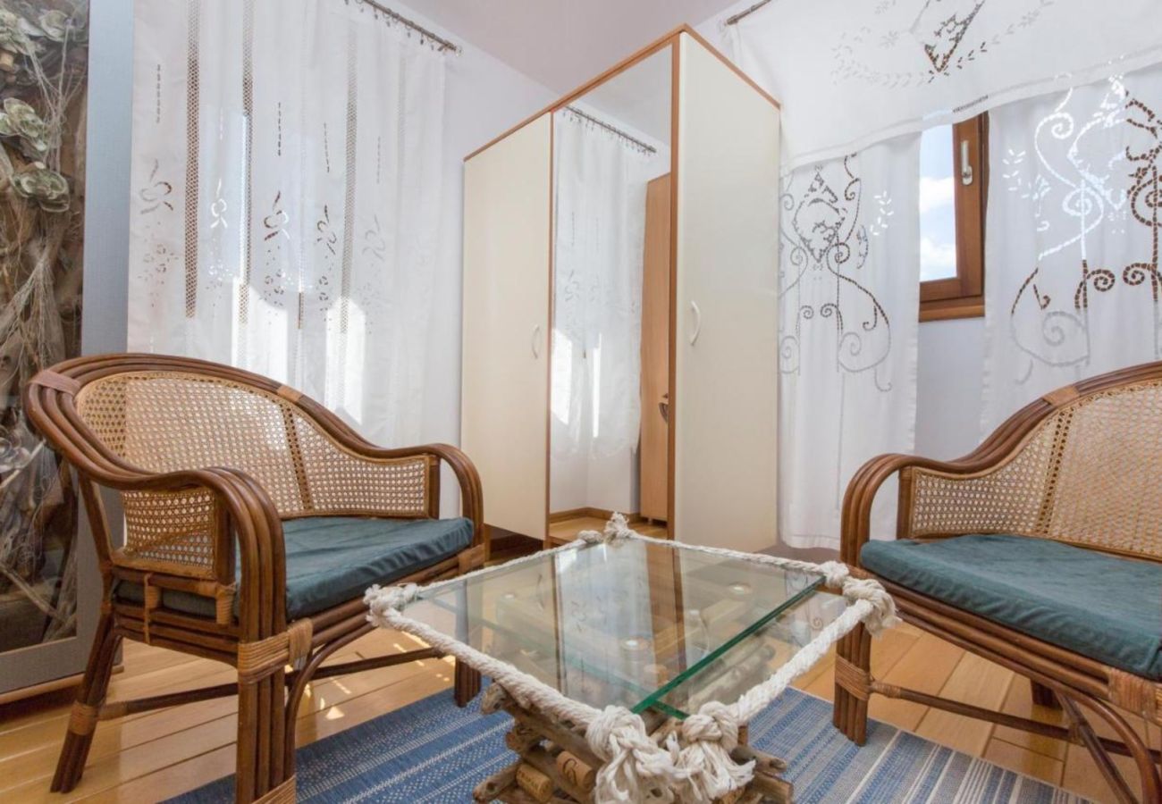 Villa in Marcana - Casa Menta near Pula for 10 persons - private villa for families & friends with wellness