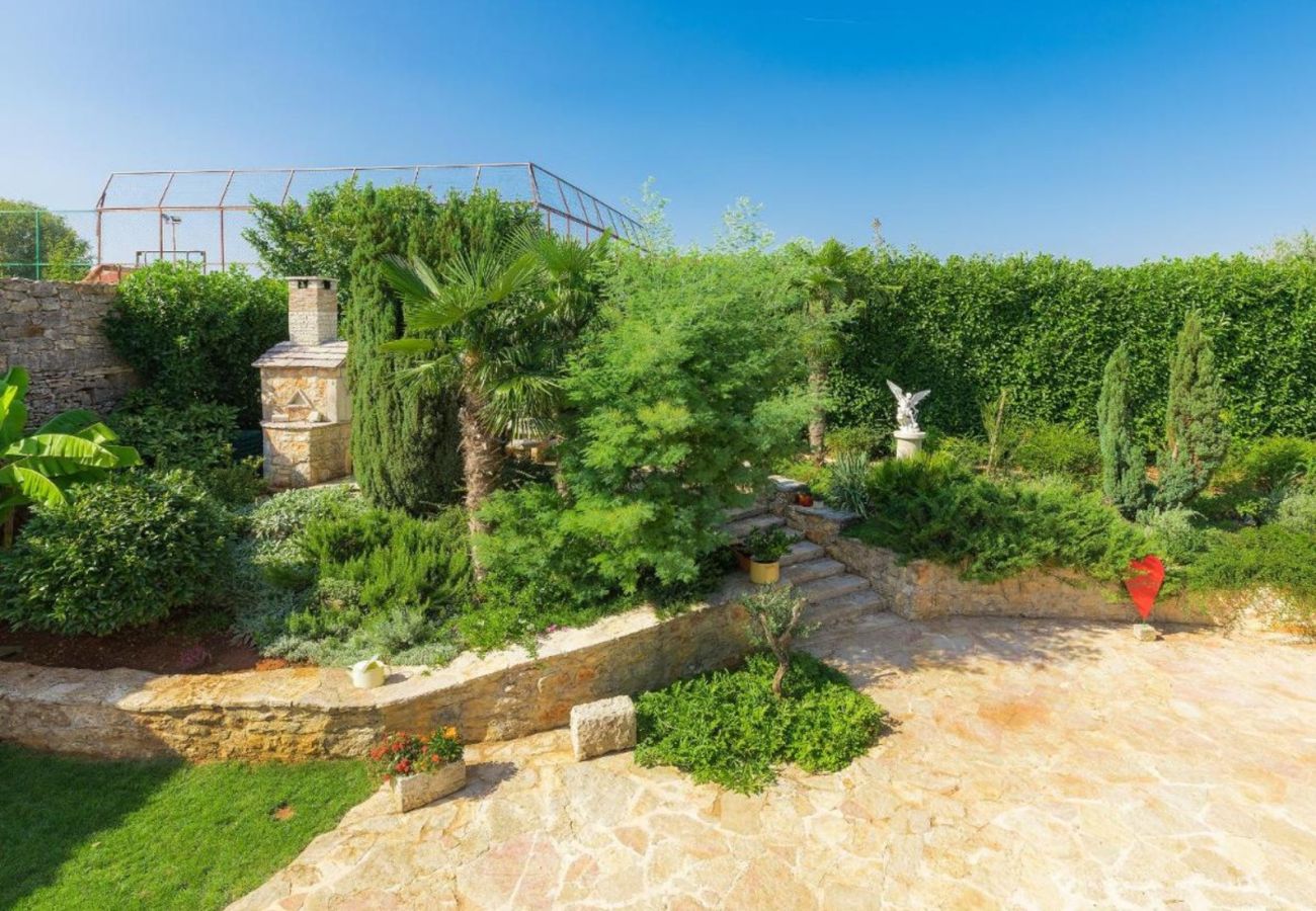 Villa in Marcana - Casa Menta near Pula for 10 persons - private villa for families & friends with wellness