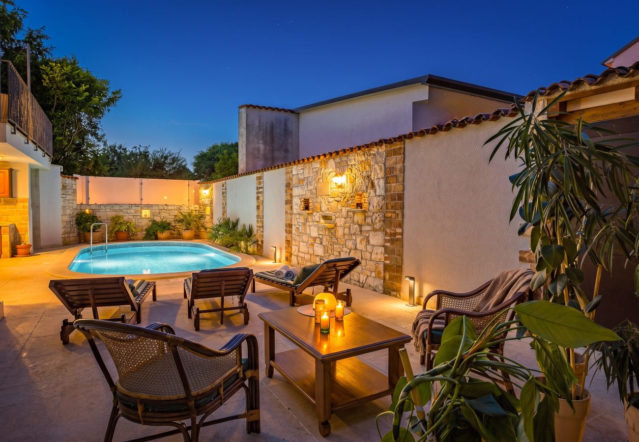Villa in Marcana - Casa Menta near Pula for 10 persons - private villa for families & friends with wellness