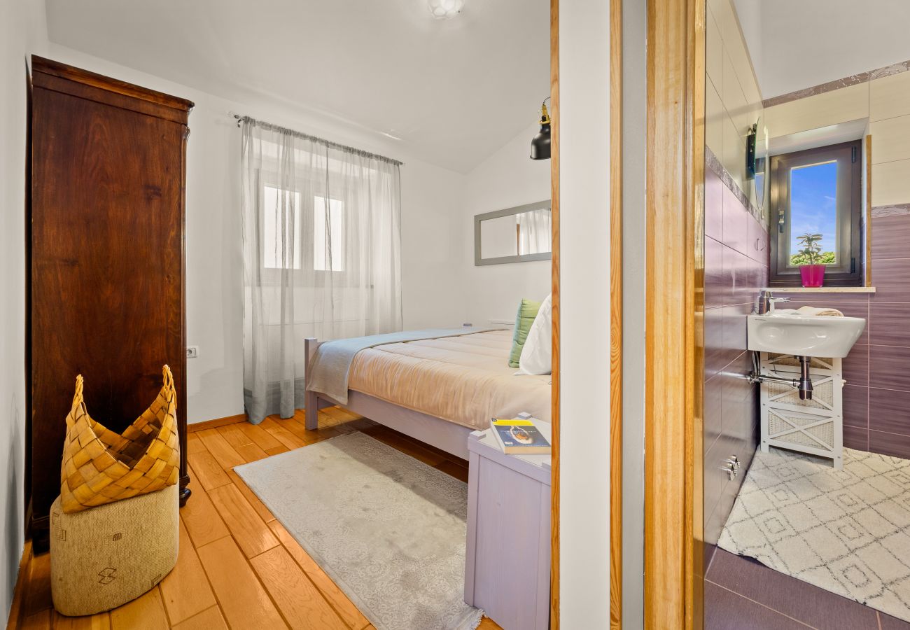 Villa in Marcana - Casa Menta near Pula for 10 persons - private villa for families & friends with wellness