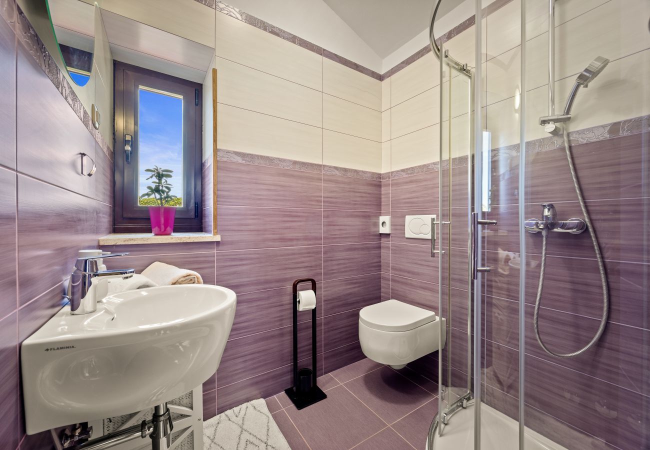 Villa in Marcana - Casa Menta near Pula for 10 persons - private villa for families & friends with wellness