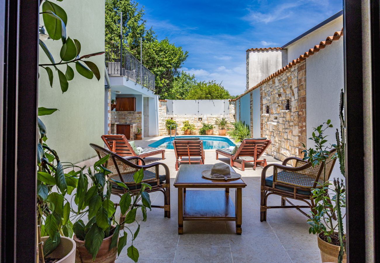 Villa in Marcana - Casa Menta near Pula for 10 persons - private villa for families & friends with wellness